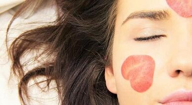 recepten voor maskers om de huid rond de ogen te verjongen